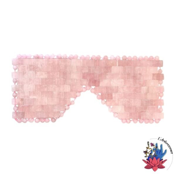 Le Masque pour les Yeux en Quartz Rose du Brésil est conçu pour offrir une expérience de détente profonde et favoriser l’harmonie intérieure. Fabriqué à partir de quartz rose de qualité A, ce masque allie les propriétés apaisantes et régénérantes de la pierre à un design élégant. Idéal pour réduire les tensions oculaires, apaiser l’esprit et s’accorder un moment de douceur.